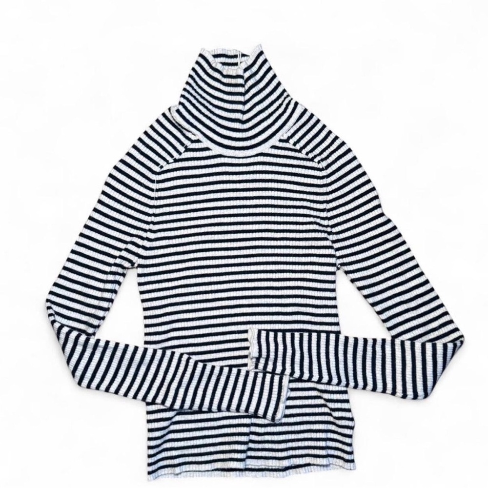 NWT Universal Thread Striped Black and White Rib Knit Turtleneck Top